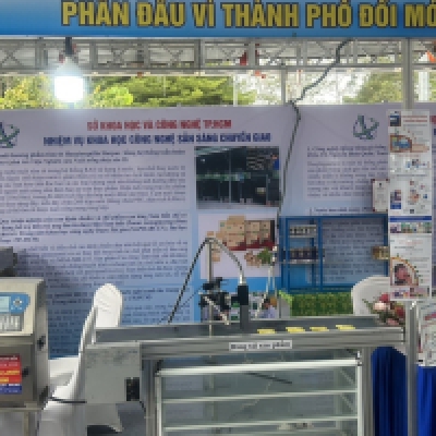 Tham Gia Triển Lãm Trưng Bày Sản Phẩm Máy In Phun Lên Sản Phẩm Cùng Với Sở Khoa Học Và Công Nghệ TP.HCM